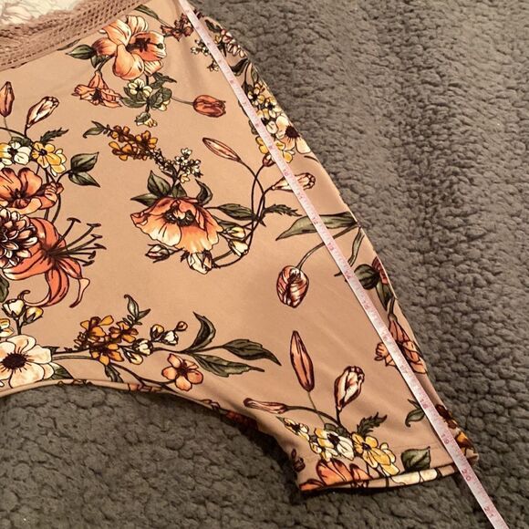 Justify Floral Kimono Cardigan Size L/XL Crocheted Trim - Picture 8 of 8